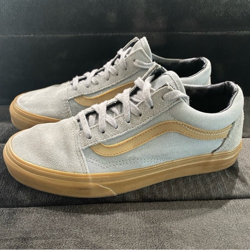 Gray and brown vans - Picture 1 of 9